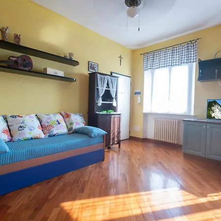 641 - Bilocale Spazioso Al 1 Piano A 150 Mt Dal Centro Ben Arredato Wi-fi, Climatizzato -spiaggia Gratis Al White Club Fino Al 14-9 Esclusi Sab-dom Appartamento *
