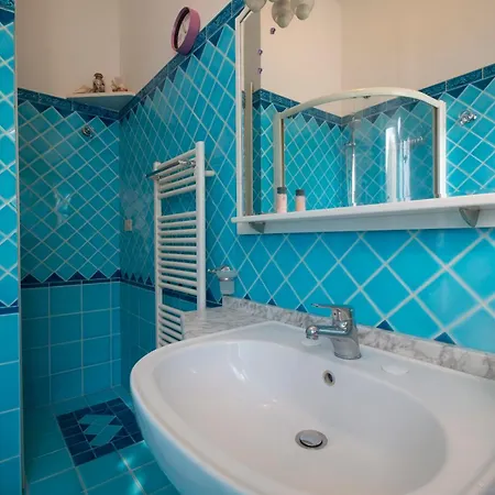 641 - Bilocale Spazioso Al 1 Piano A 150 Mt Dal Centro Ben Arredato Wi-fi, Climatizzato -spiaggia Gratis Al White Club Fino Al 14-9 Esclusi Sab-dom Appartamento *